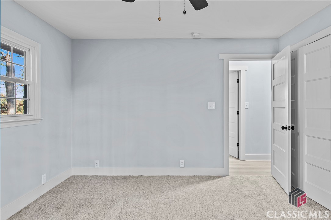 242 Seagraves Road Property Photo 29