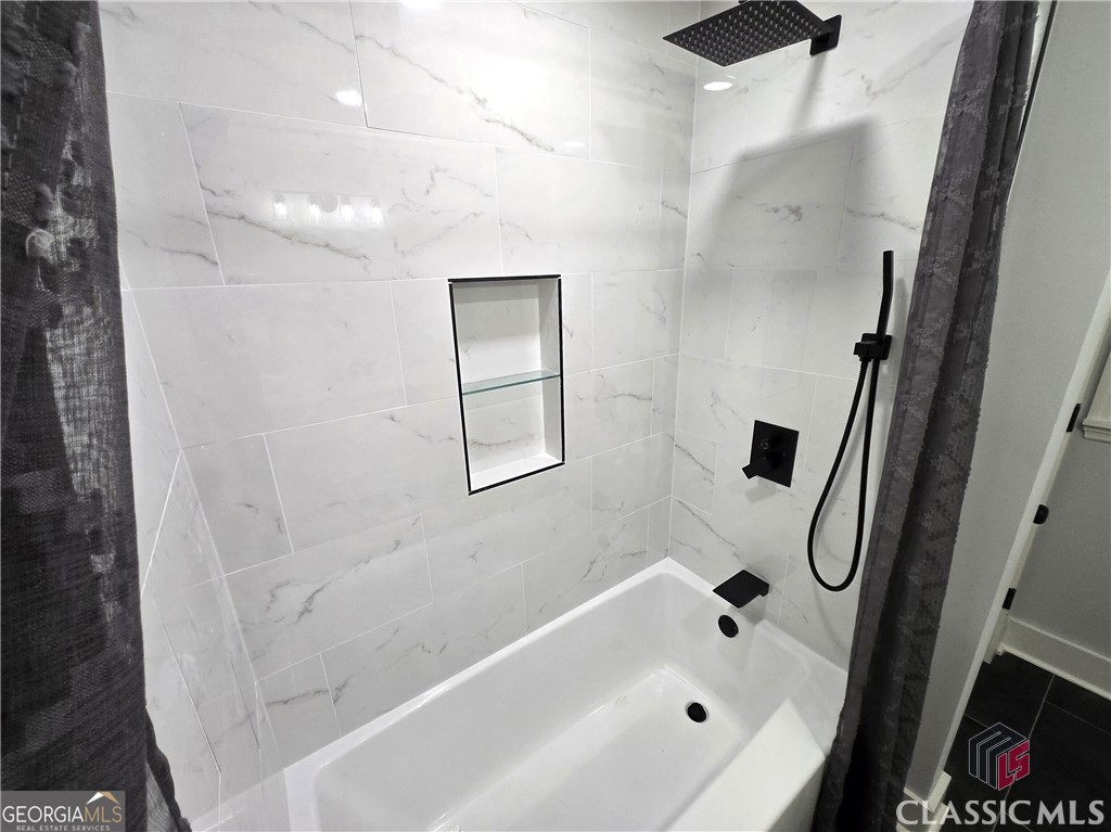 242 Seagraves Road Property Photo 35