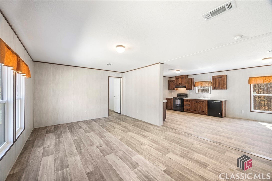 81 Pine Ridge Place Property Photo 8