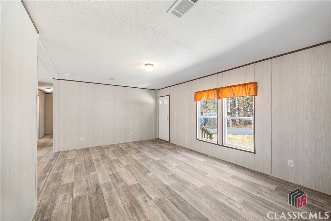81 Pine Ridge Place Property Photo 10