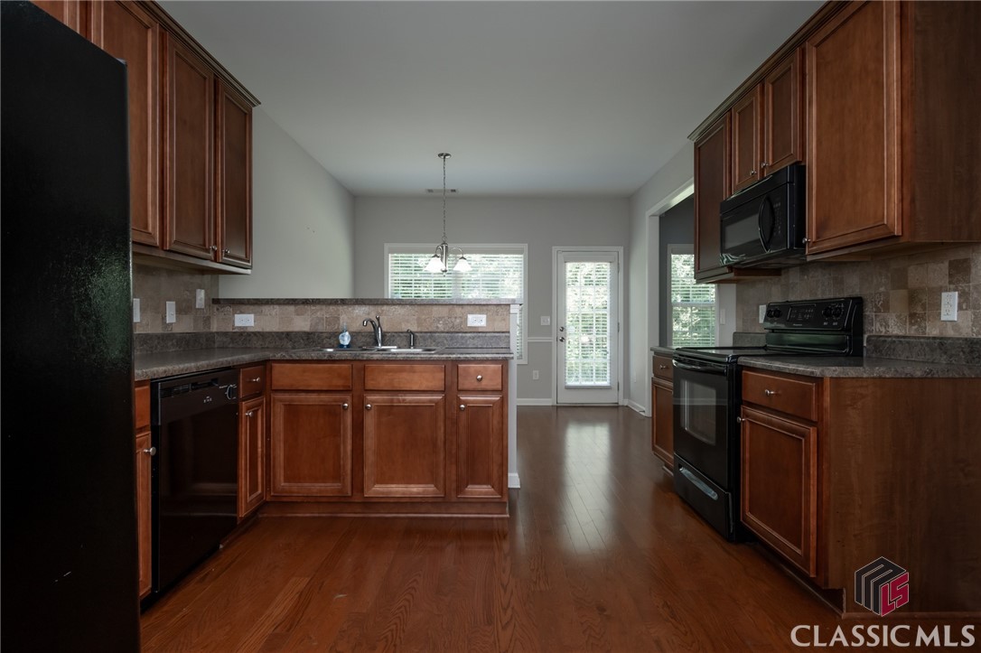 168 Putters Drive Property Photo 14