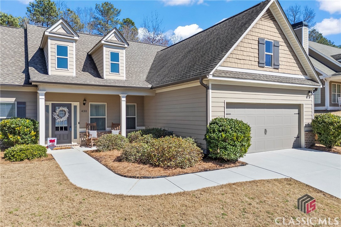 430 Kimberly Circle Property Photo 2