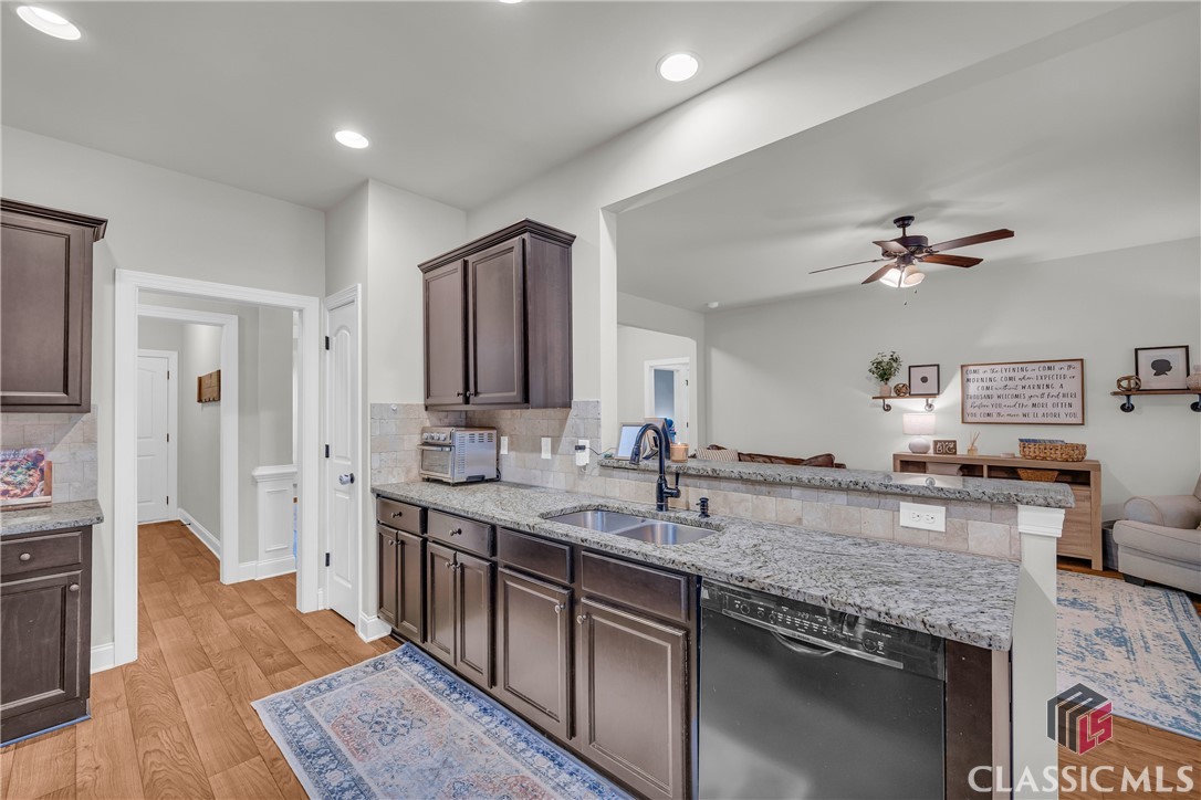 430 Kimberly Circle Property Photo 18