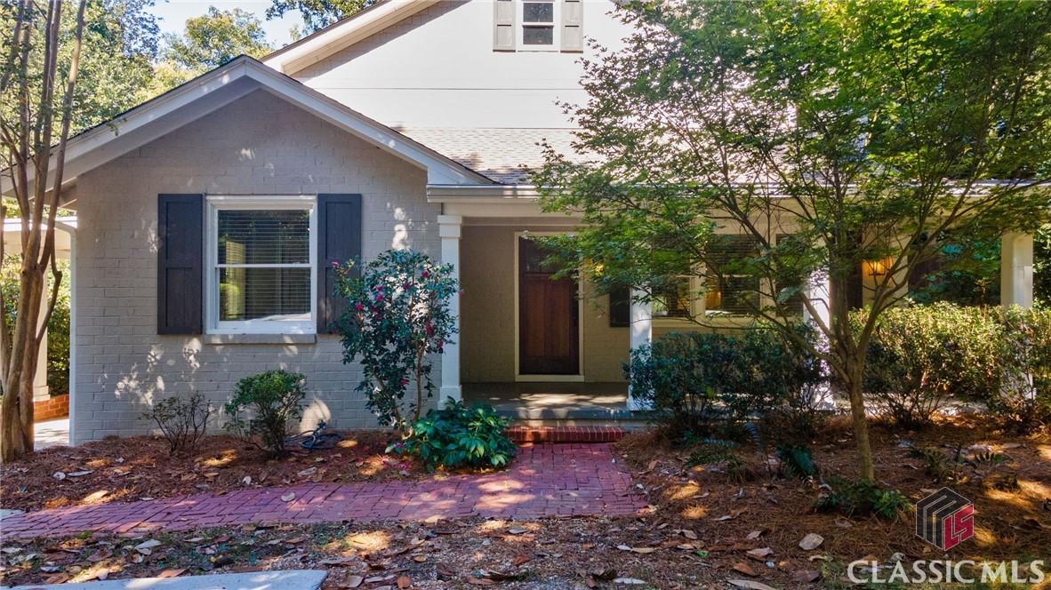584 Highland Avenue Property Photo 3