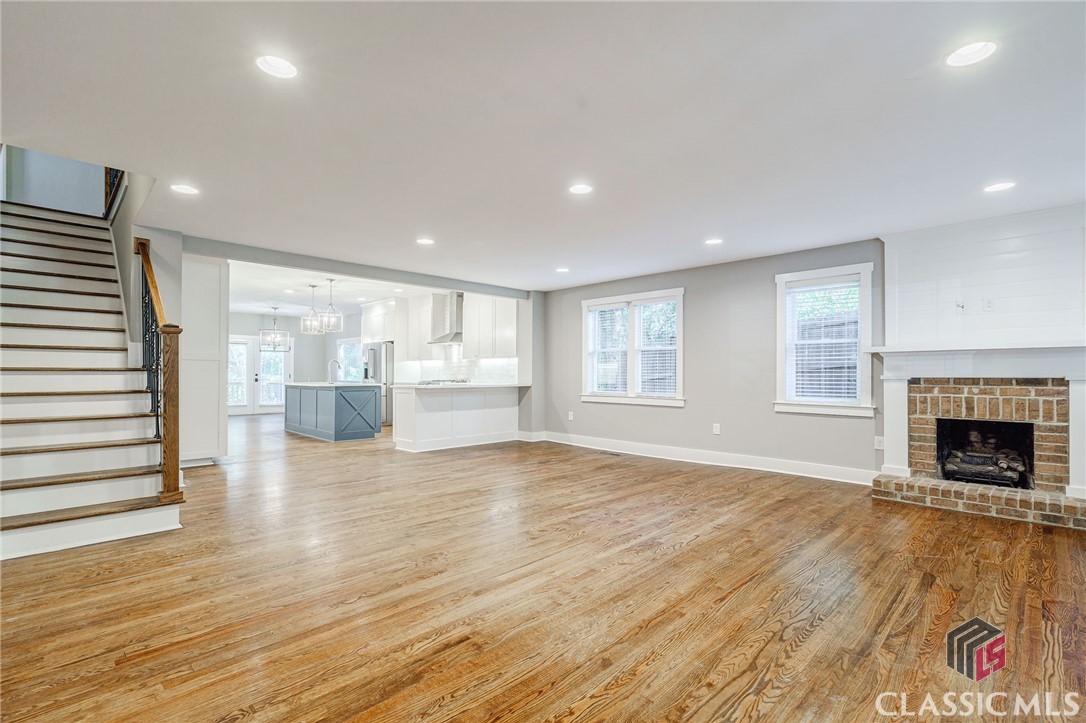 584 Highland Avenue Property Photo 7