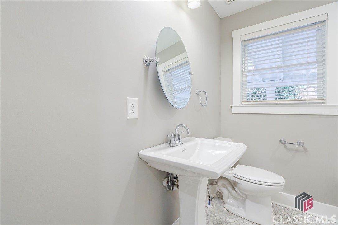 584 Highland Avenue Property Photo 37
