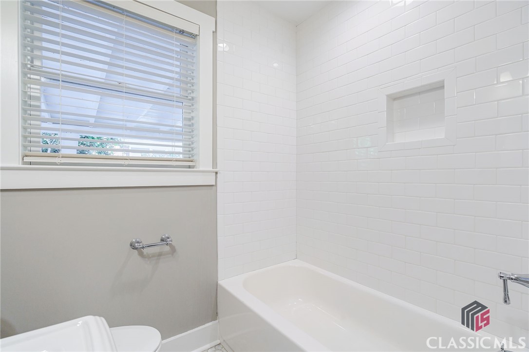 584 Highland Avenue Property Photo 38