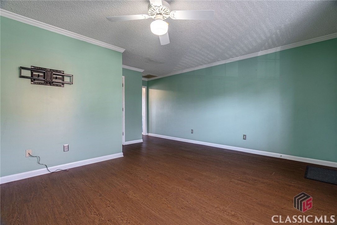 2165 S Milledge Avenue Property Photo 7