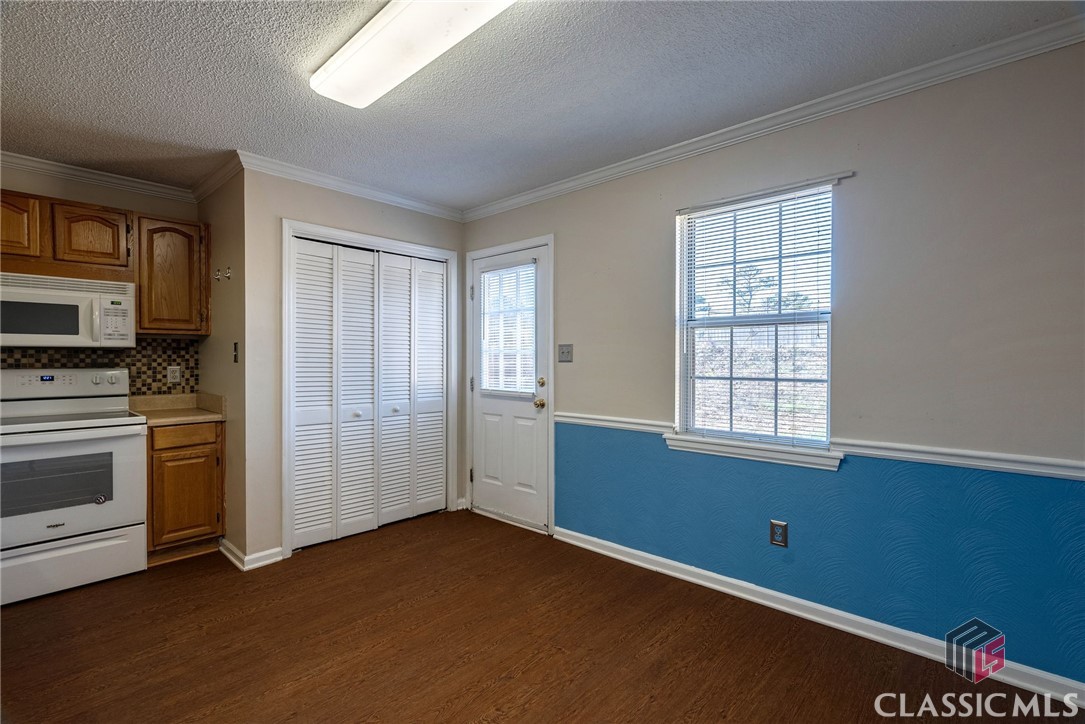 2165 S Milledge Avenue Property Photo 9