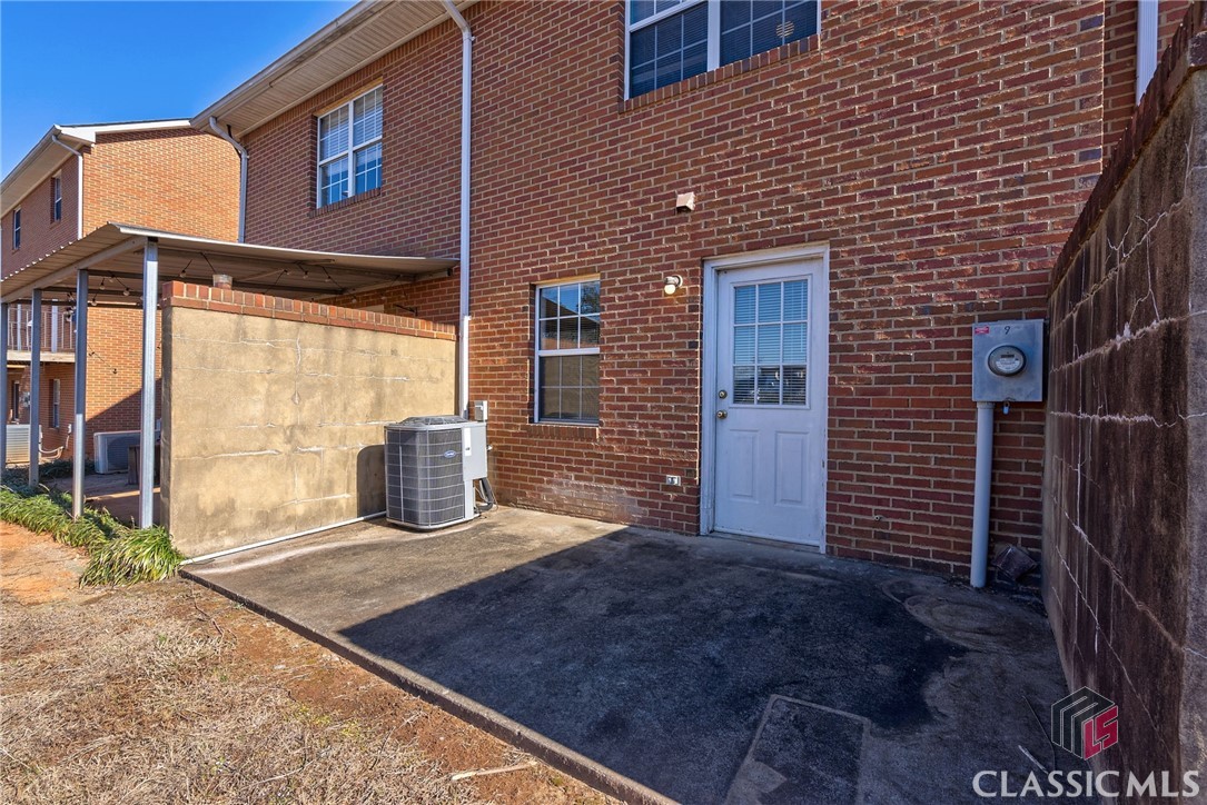 2165 S Milledge Avenue Property Photo 13