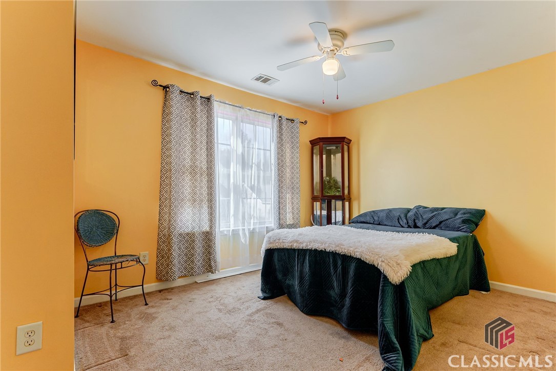 560 Bishop Court Property Photo 16