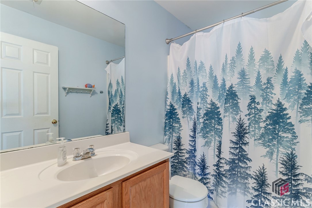 560 Bishop Court Property Photo 20