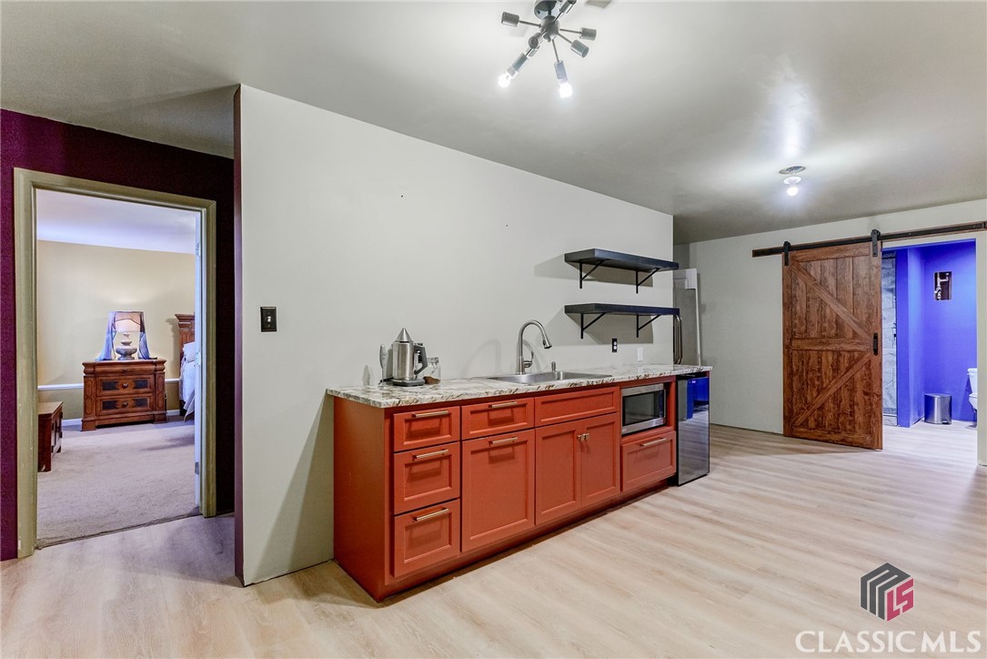 560 Bishop Court Property Photo 25