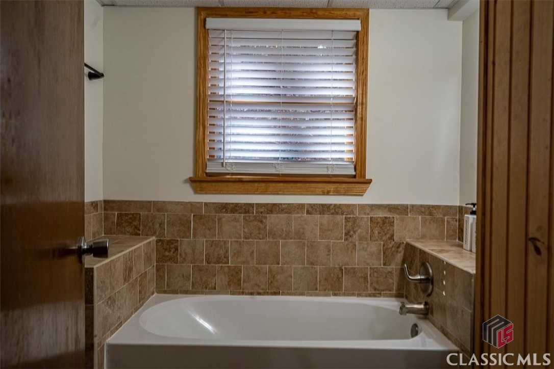 43 Baum Weg Property Photo 18