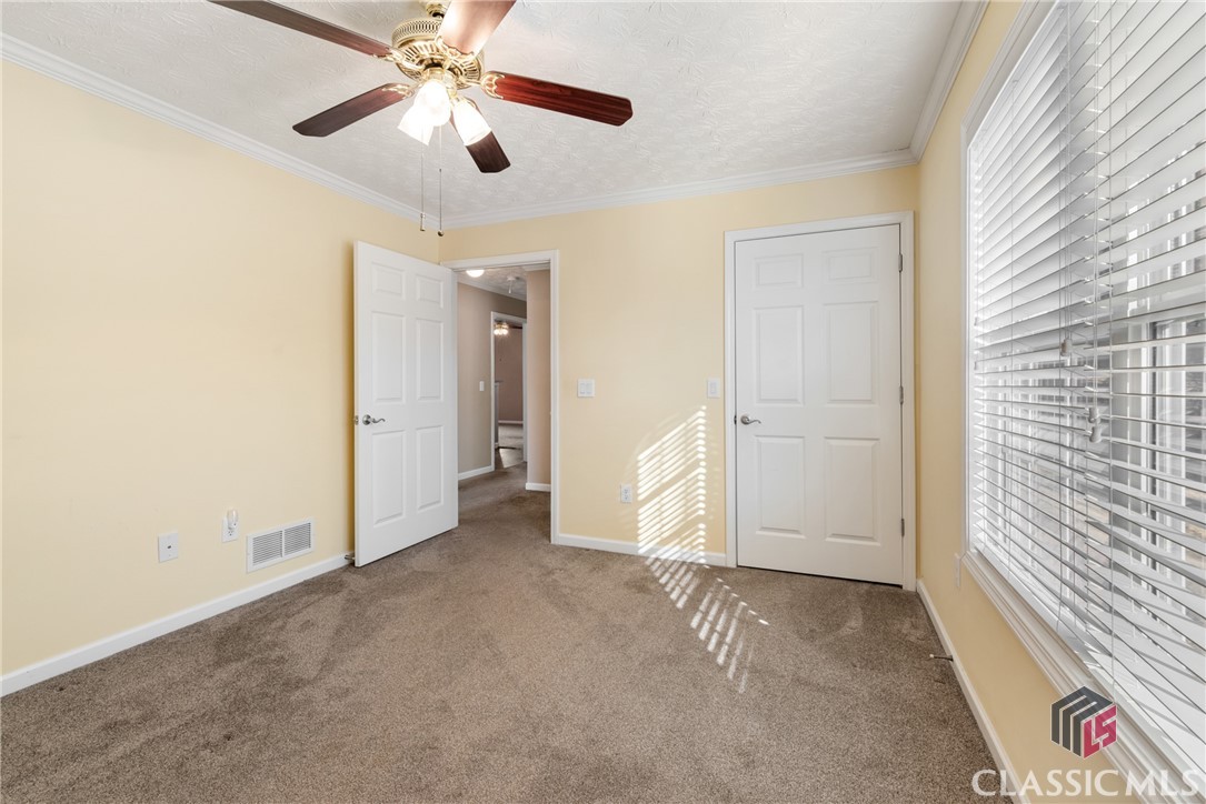 717 Stone Creek Drive Property Photo 18