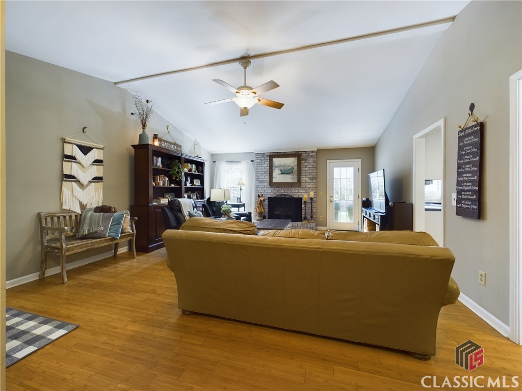 1020 Laurel Chase Run Property Photo 2
