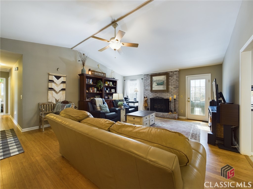 1020 Laurel Chase Run Property Photo 4