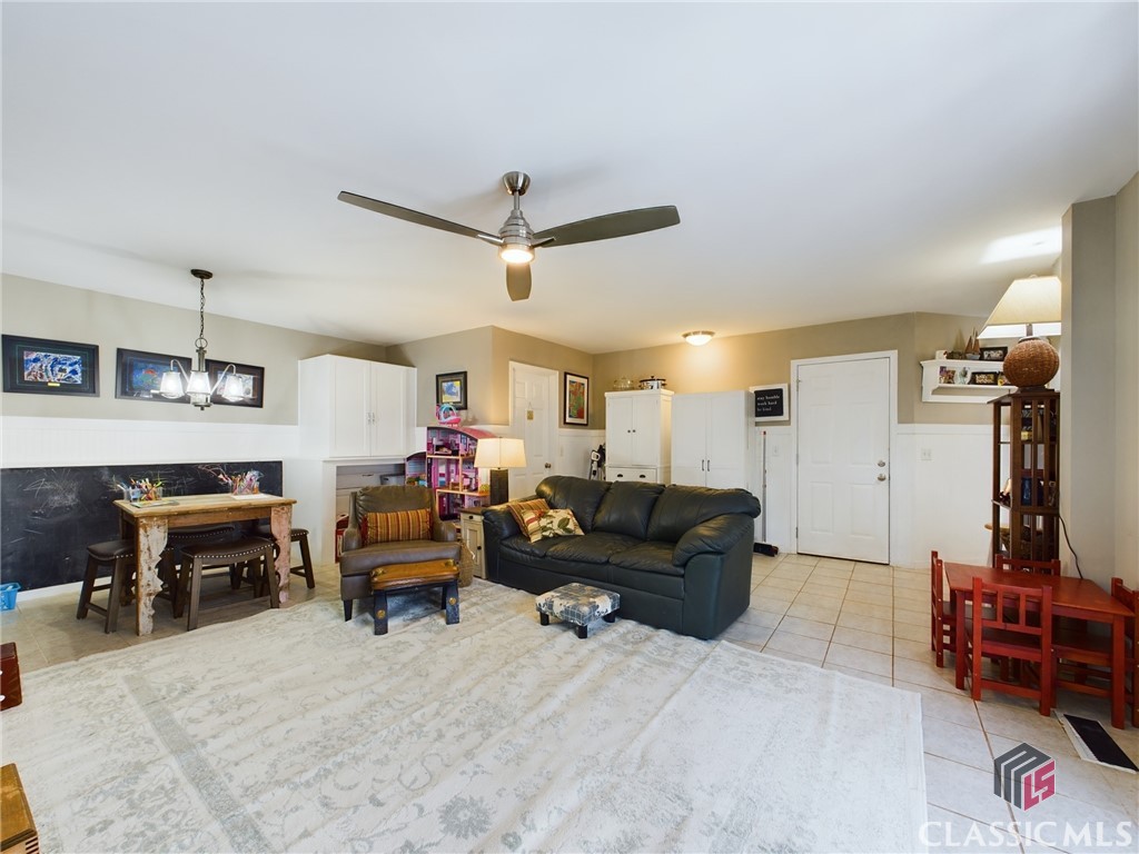 1020 Laurel Chase Run Property Photo 19