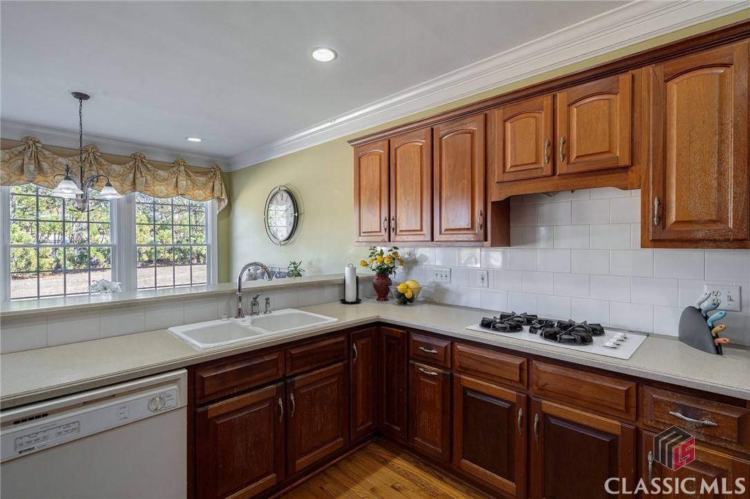 1400 Lake Wellbrook Drive Property Photo 24