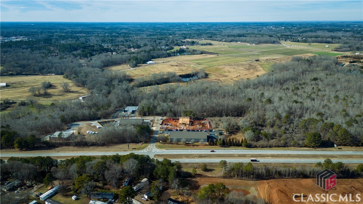 2180 Veterans Memorial Parkway Property Photo 1