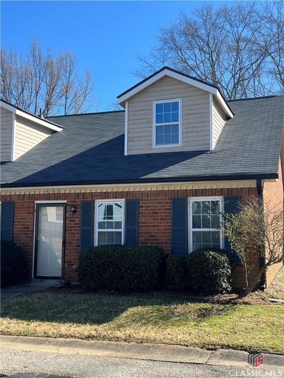 492 Huntington Road Property Photo 1