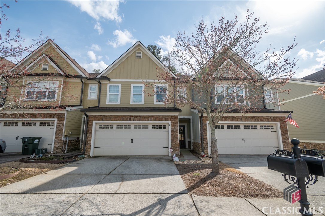 1422 Washington Way Property Photo 1