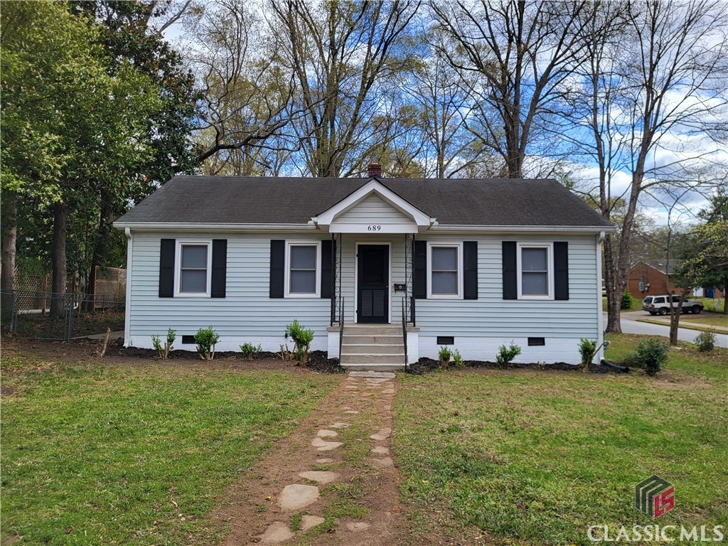 689 Hill Street Property Photo 1