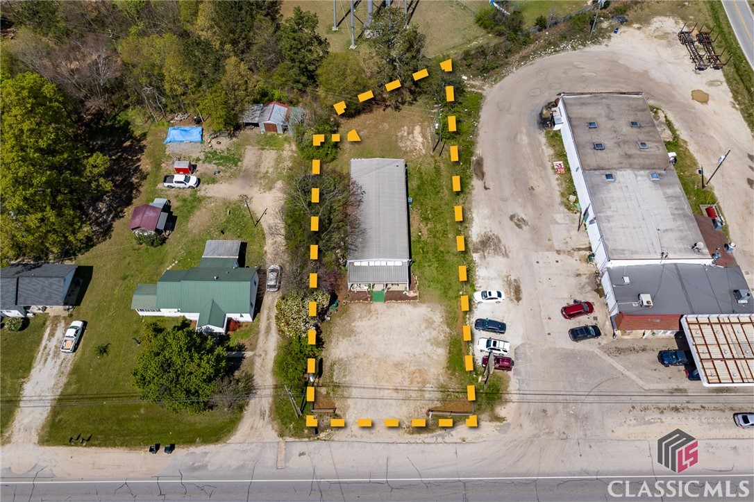 2090 E Broad Street Property Photo 1