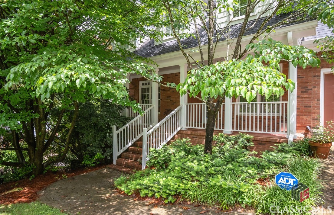 127 Chestnut Lane Property Photo 1