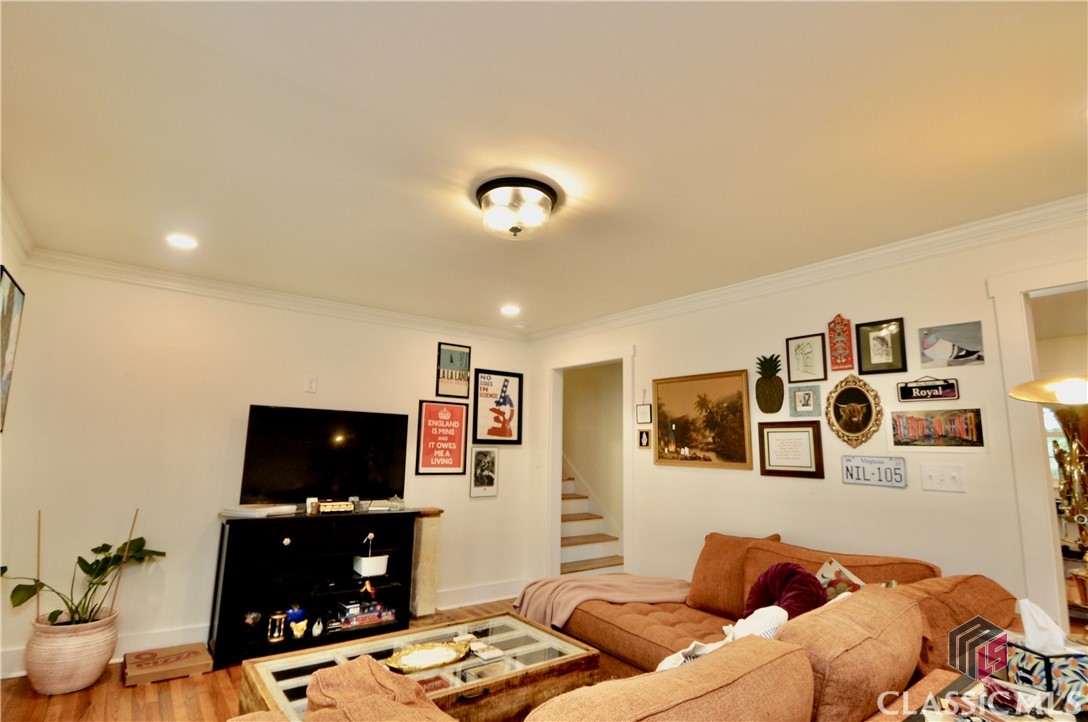 225 Sherwood Drive Property Photo 10