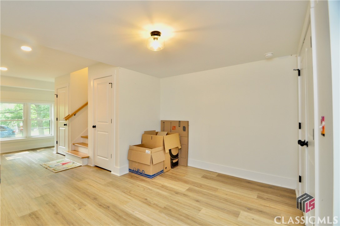 225 Sherwood Drive Property Photo 24
