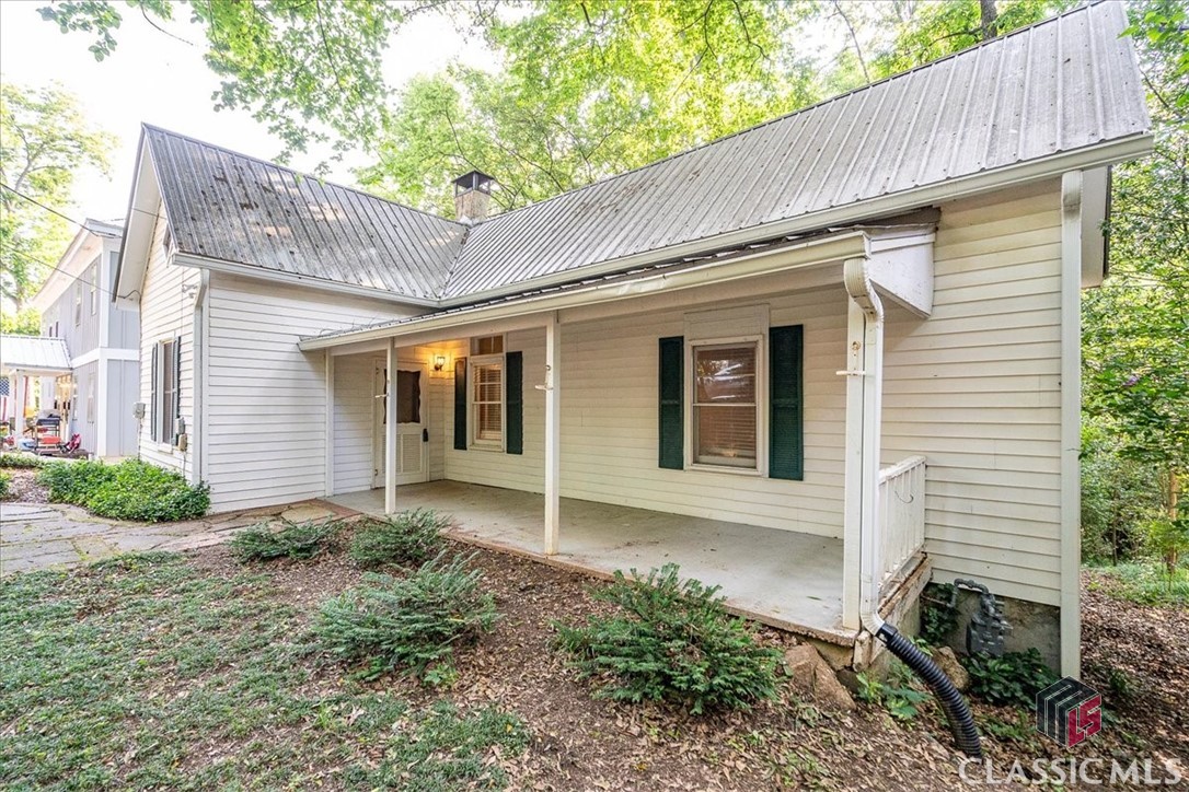 546 Pulaski Street Property Photo 1