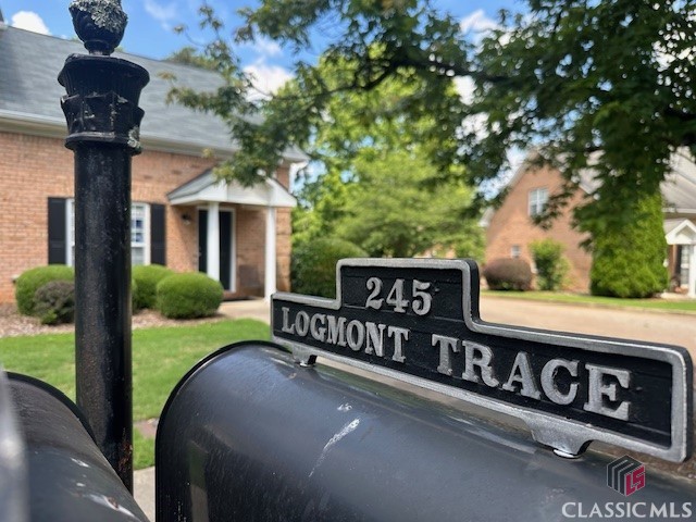 245 Logmont Trace Property Photo 17