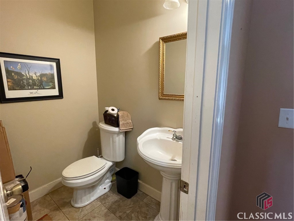 495 Bragg Road Property Photo 9