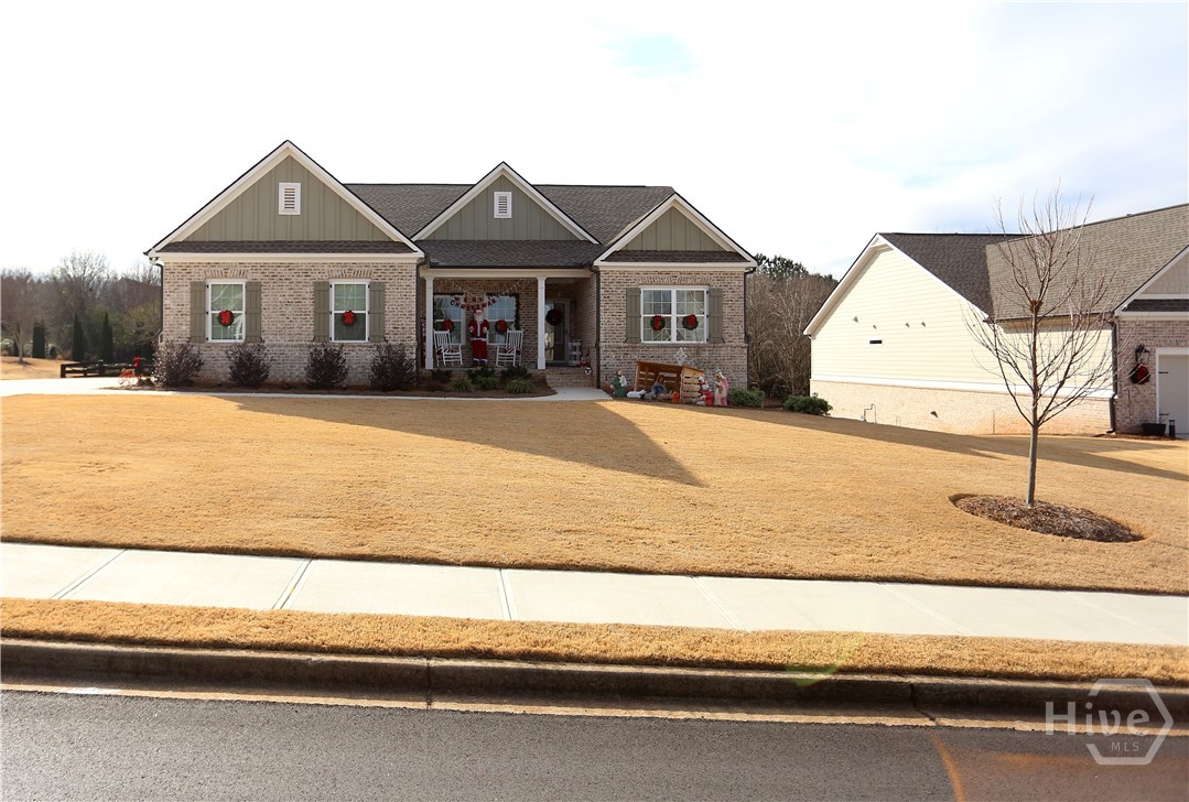 2024 Jefferson Hall Drive Property Photo 1