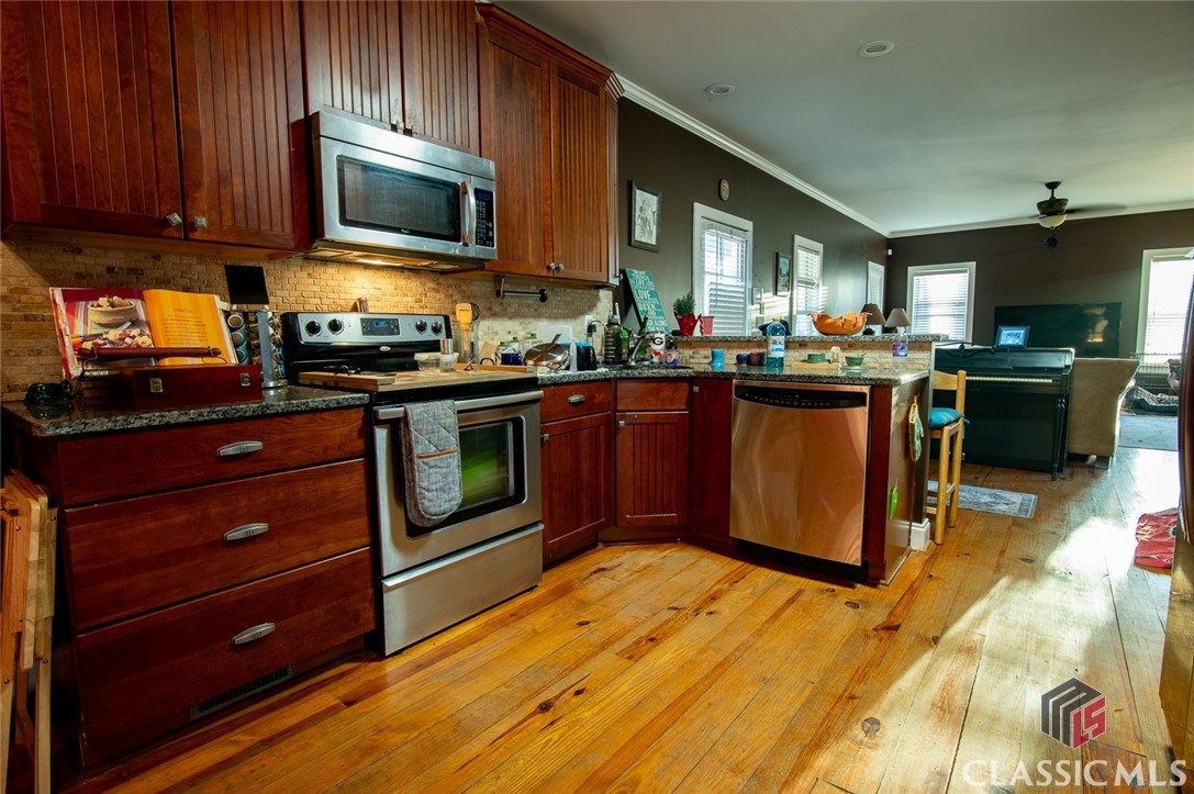 60 Live Oak Lane Property Photo 11