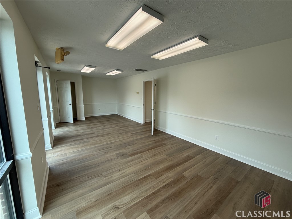 1040 Commerce Court Property Photo 3