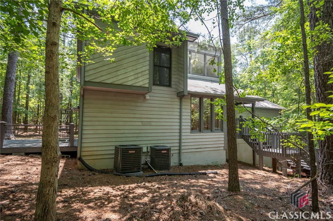 102 Chickadee Court Property Photo 1