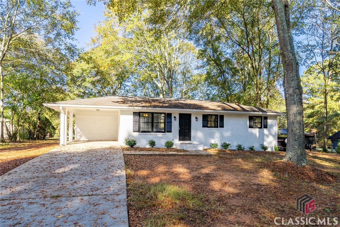 409 Colette Lane Property Photo 1