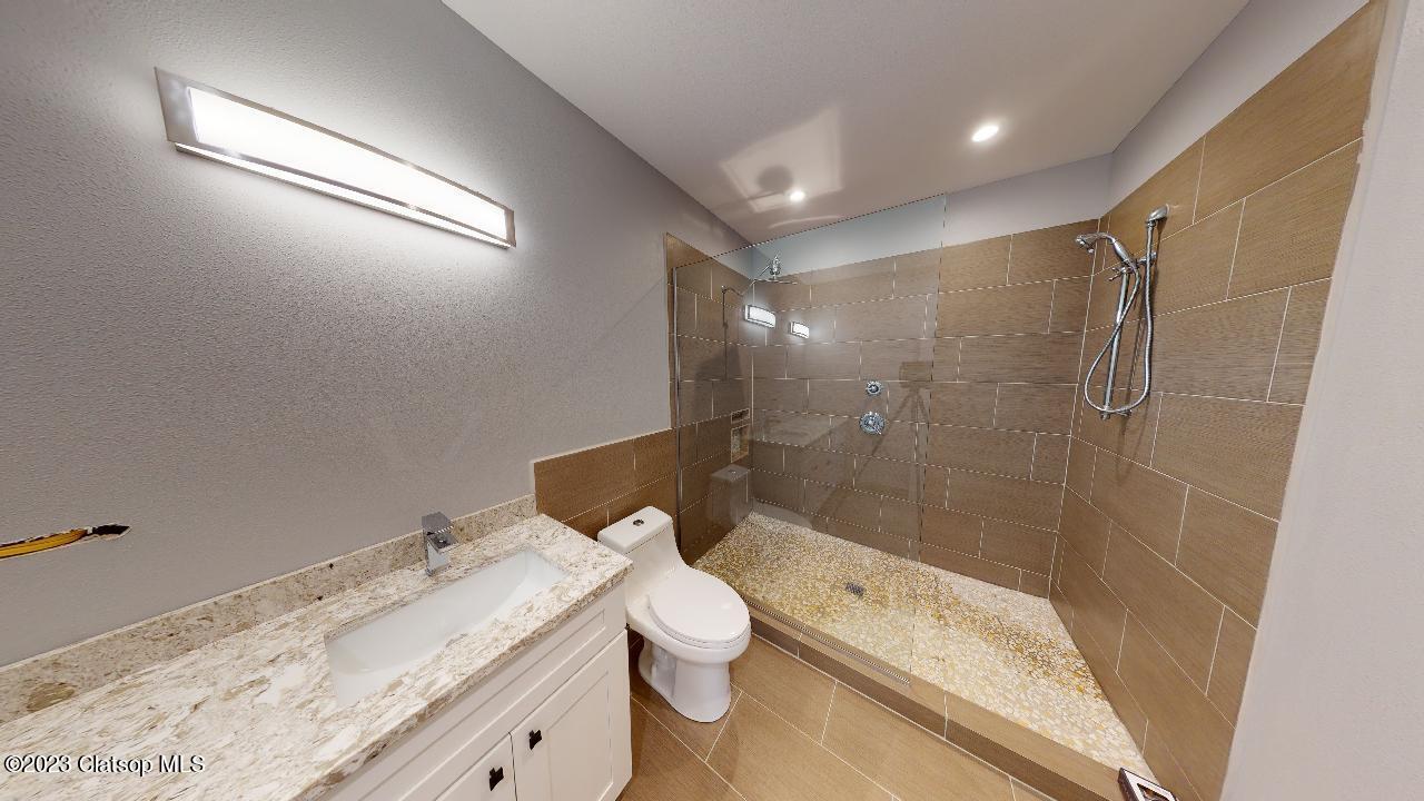 2699 Grand Avenue Property Photo 3