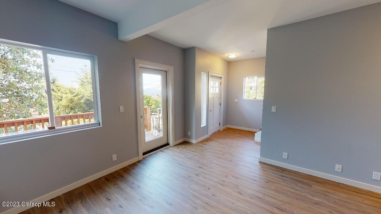 2699 Grand Avenue Property Photo 9