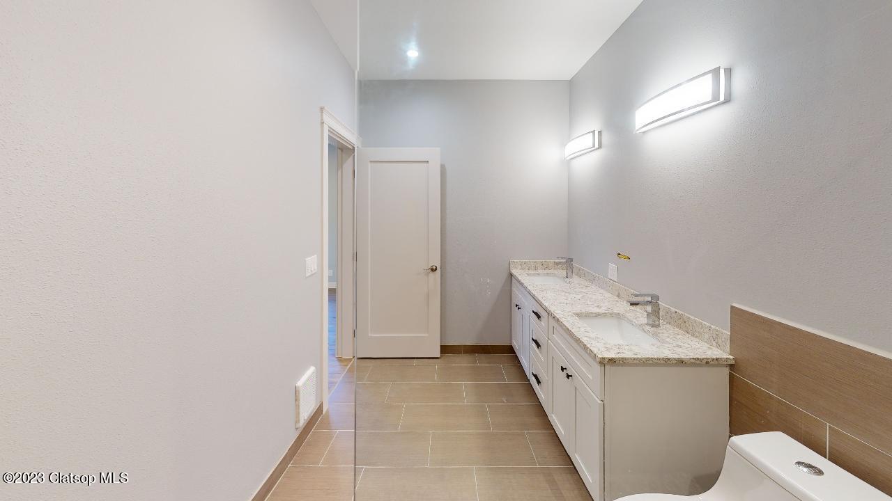 2699 Grand Avenue Property Photo 14