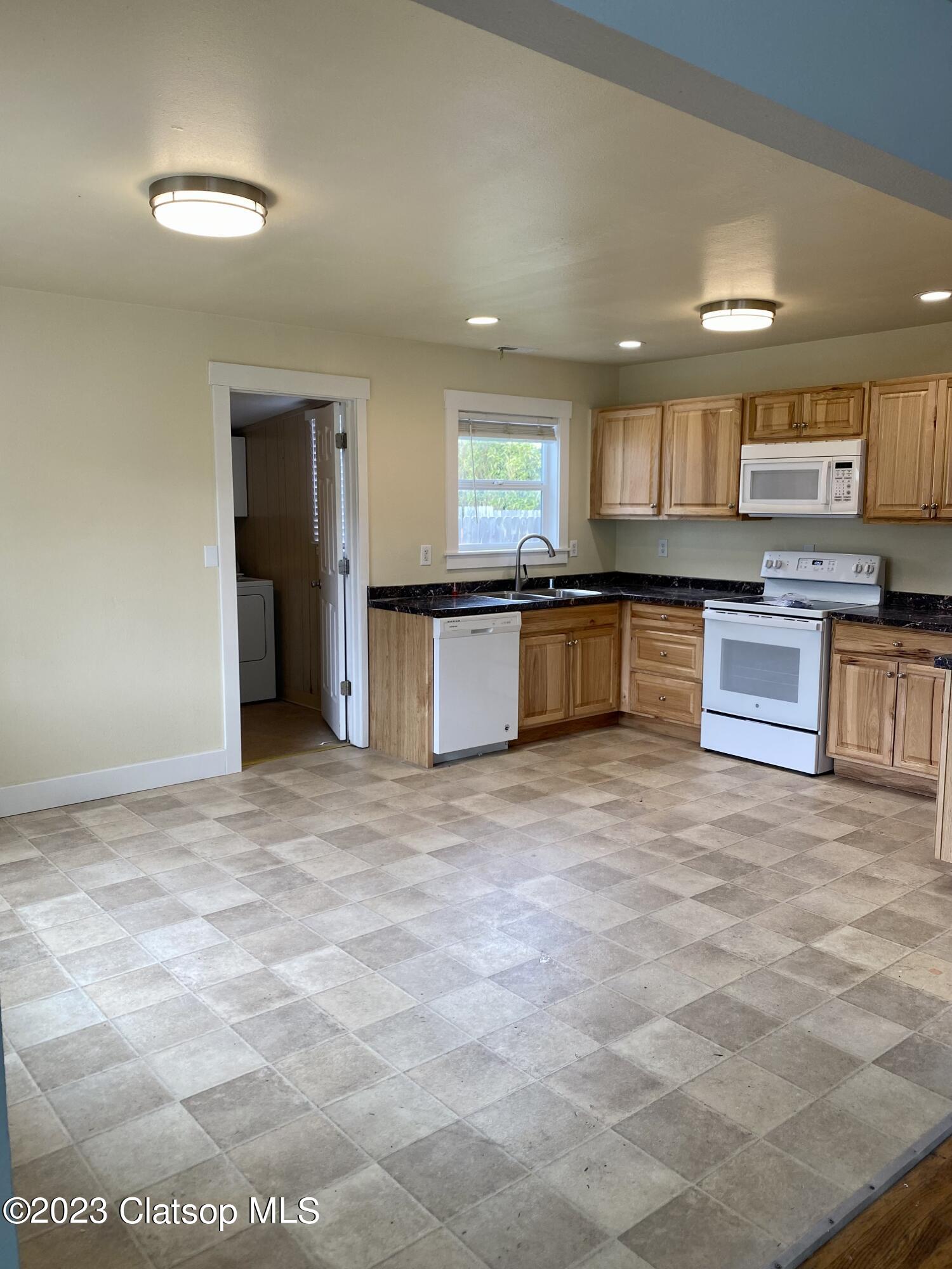 1150 5th Avenue Property Photo 12