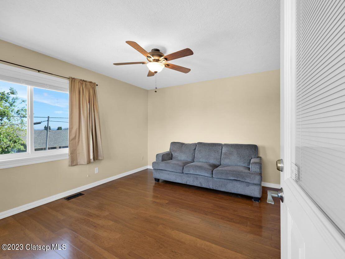 3307 Franklin Avenue Property Photo 2