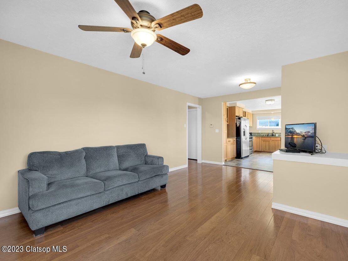 3307 Franklin Avenue Property Photo 5