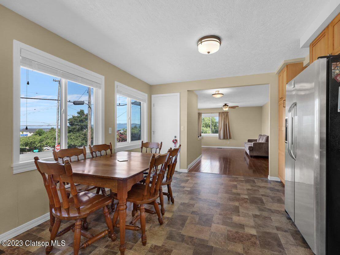 3307 Franklin Avenue Property Photo 14