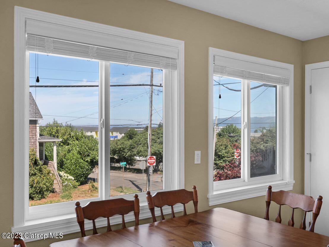 3307 Franklin Avenue Property Photo 15