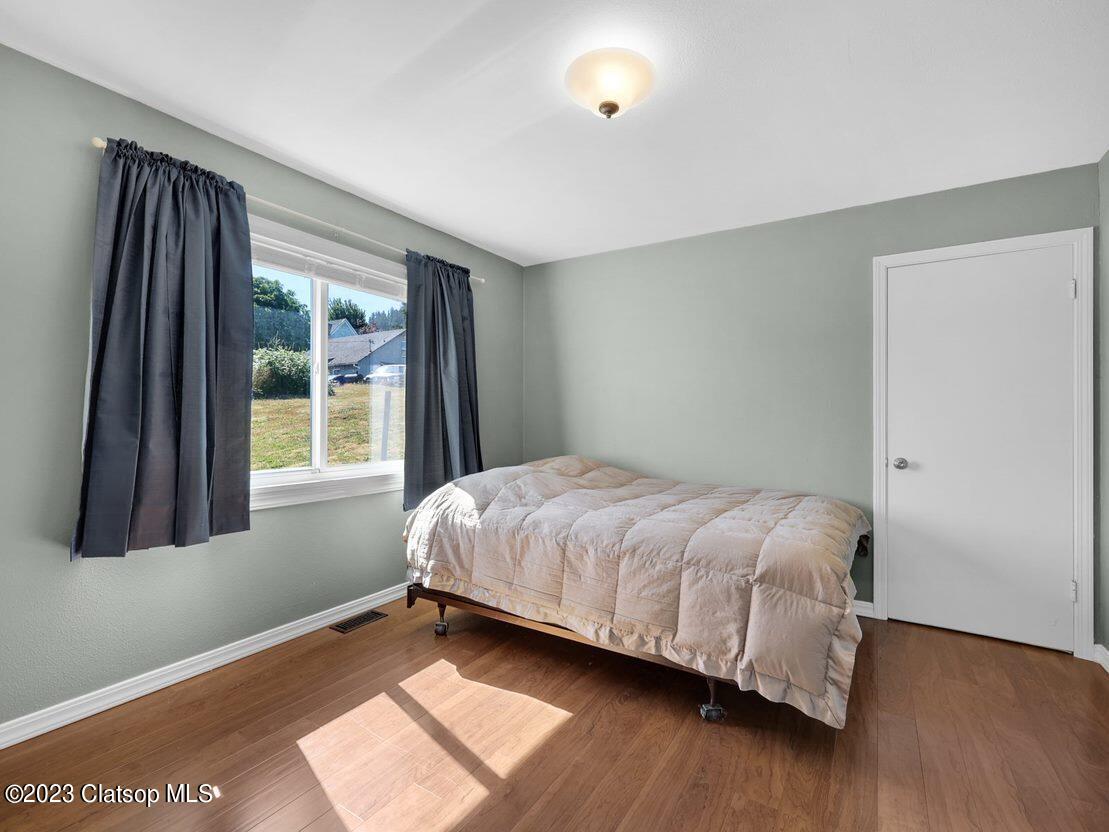 3307 Franklin Avenue Property Photo 16
