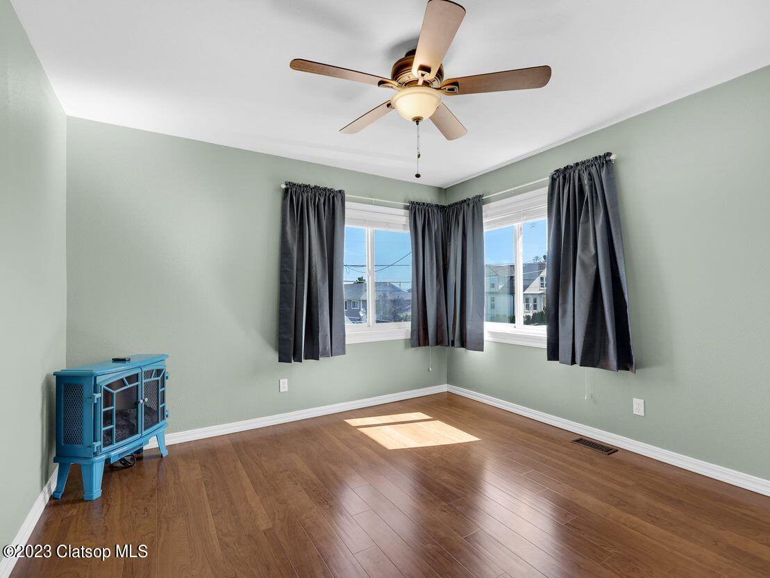 3307 Franklin Avenue Property Photo 19