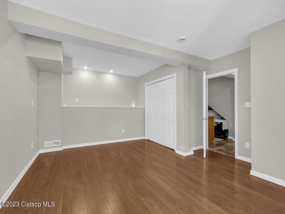 3307 Franklin Avenue Property Photo 22